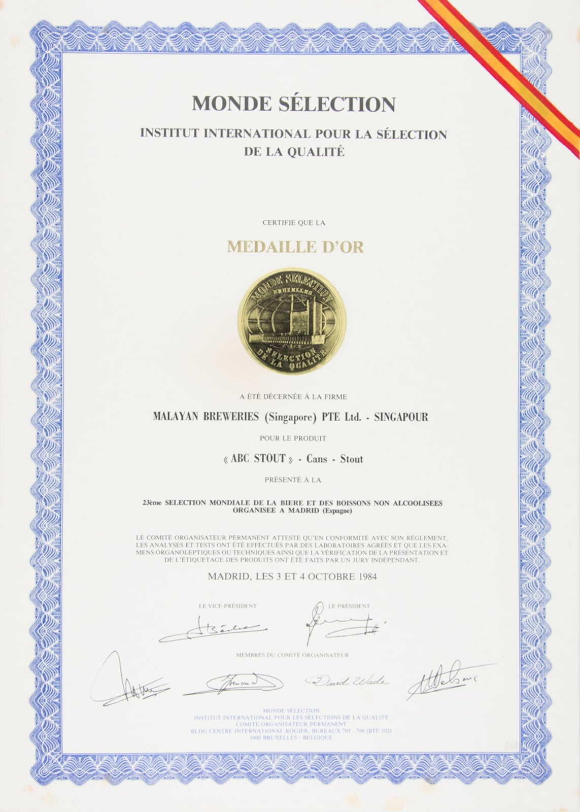ABC Stout - Cans - Stout - Medaille d'Or, Monde Sélection Certificate 1984