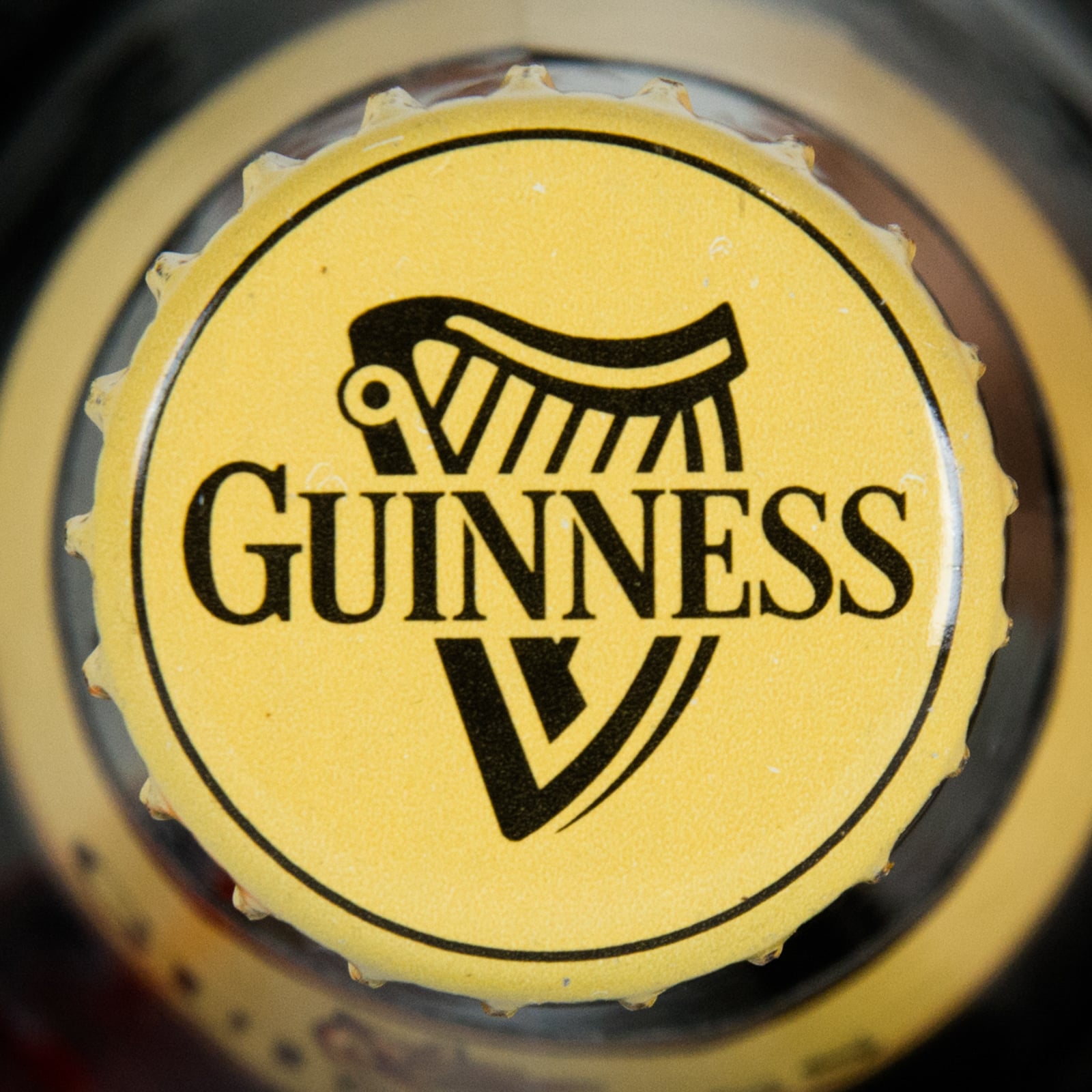 Guinness Foreign Extra Bottle, 640 ml