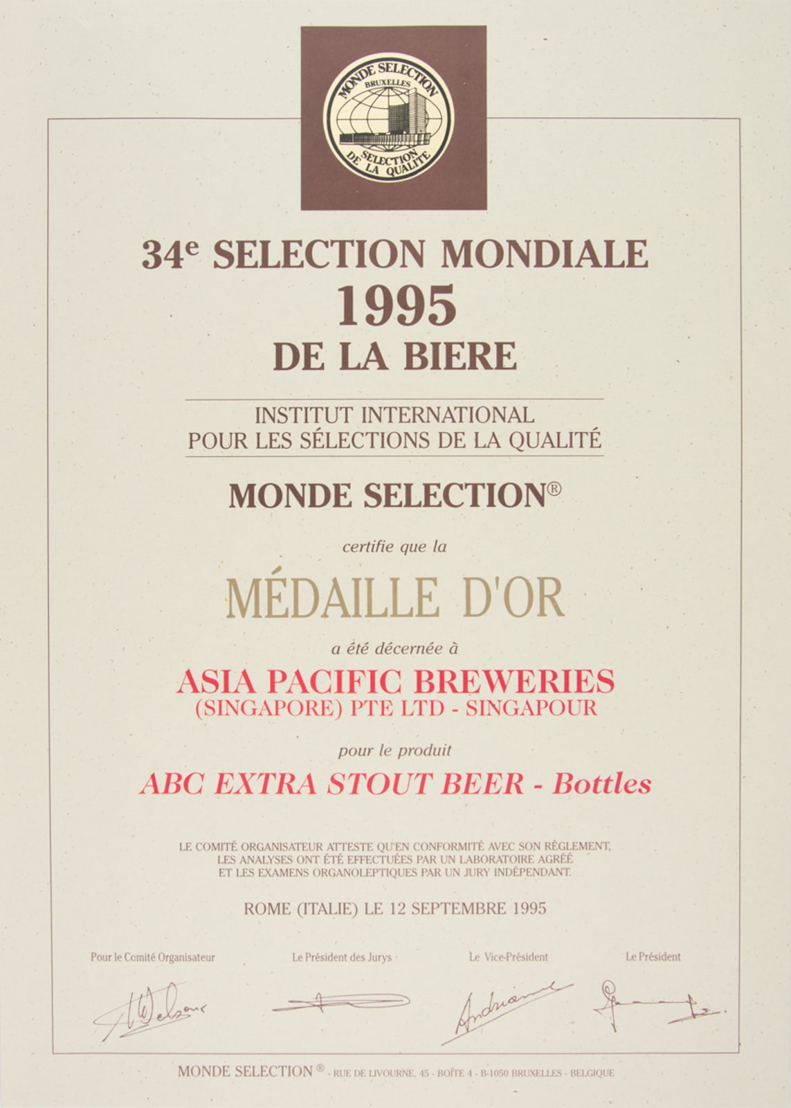 ABC Extra Stout Beer - Bottles - Médaille d'Or, Monde Sélection Certificate 1995