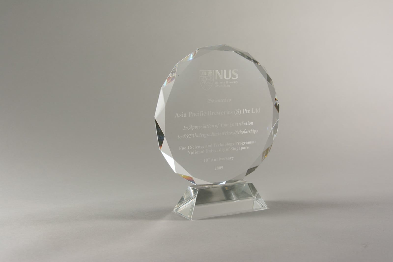 NUS FST Undergraduate Prizes/Scholarships Trophy 2009