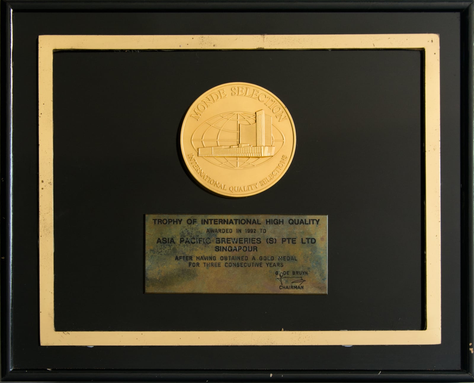 Monde Selection: Trophy of International High Quality to APBS, Medal 1992